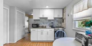 119 Garibaldi Avenue 2 Gallery 4