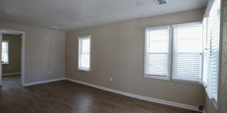 Fully Renovated 2-Bedroom Home – Move-In Ready for You! Gallery 3