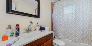 Nicely Priced 4-bed, 2-bath Mission Hill Apartment Gallery 8