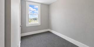 Modern Finishes, In-Unit Laundry & Bright Living Spaces Gallery 10