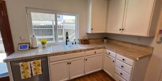 Light-Filled 3-Bedroom Home in Desirable Agoura Hills Community Gallery 4