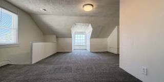 Updated 4BR / 2 Bath Home with off-street parking! Gallery 39