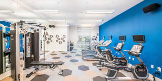Overture Chapel Hill 55+ Active Adult Apartment Homes Gallery 15