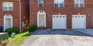 Knoxville 37912 - 3 bedroom, 2.5 bath all Brick condo/townhome located in North Knoxville - Contact Lisa Vineyard (865) 216-9334 Knoxville 37912 - 3 bedroom, 2.5 bath all Brick condo/townhome located in North Knoxville - Contact Lisa Vineyard (865) 216-9334 Gallery 1