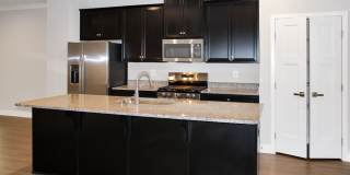 End-unit Townhouse with mountain views Gallery 6