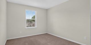 Large 4 bedroom home in Oakleaf Gallery 32