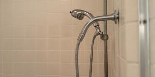 3/2/2 Newly painted! ALL BILLS PAID! Gallery 25