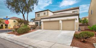 CORNER LOT 4-BEDROOM HOME + LOFT  WITH 3.5 BATHS AND 3-CAR GARAGE! Gallery 1
