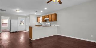 1602 W Elm Street Gallery 2
