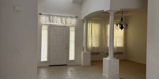 Beautiful 3 bed home with 3 car garage in Indian Hills behind Target Gallery 11