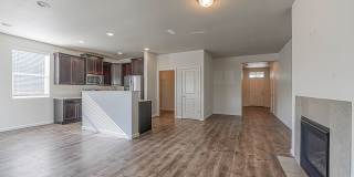 Single-Level Vancouver Home with Covered Patio & Fenced Backyard Gallery 1