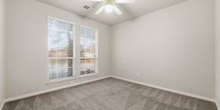 Gated Round Rock Ranch Lease | 3 Bed + Flex Space | 2,376 SF in The Enclave Gallery 6