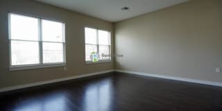625 McGrath Hwy Gallery 1