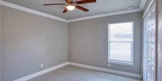 911 SW 3rd Avenue Gallery 17