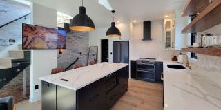 Station House Suite B is a stunning 2 bedroom in the heart of Jacksonville $300 Utility Fee Gallery 1