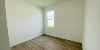 2099 NE Cedar Drive Gallery 16