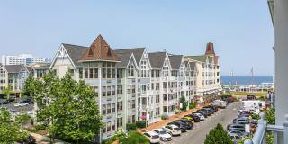 Pier Village Gallery 38