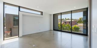 Zen House | Award-Winning Architectural Lease in Manhattan Beach Gallery 26