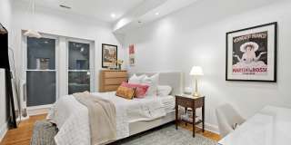 219 W Wisconsin Street Gallery 9
