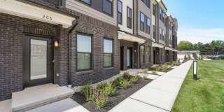 206 Lyla Lane Gallery 1