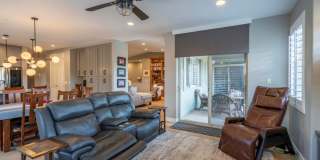 Beautiful 5 Bedroom Home- One Level and Private Pool Gallery 11