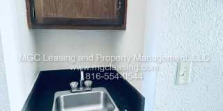 252-258 NW Woods Chapel Rd Gallery 9