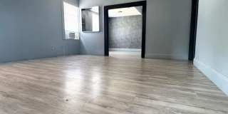 1047 Sycamore St Gallery 11