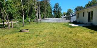 AVAILABLE NOW! 3 bed 2 bath Single Family home in Norton Shores! Gallery 4