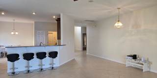 Lakefront Single Family Home with Views of Outdoor Paradise Gallery 12