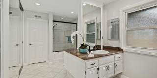 Spacious and Bright Furnished 4 Bedroom Home in Gated Community Gallery 25