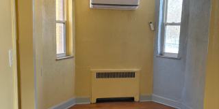 MANDERSON 17701 - R - BOSTON EDISON TOWERS LLC - 17701 MANDERSON DETROIT, MI 48230 Gallery 109