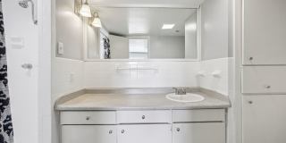 Premier Gardens Apt. Gallery 62