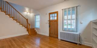 Charming, Renovated Bungalow in NW DC Tenley Area Gallery 8