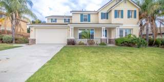 Spacious Luxury Living Awaits in This Stunning 5-Bedroom Riverside Estate Gallery 1