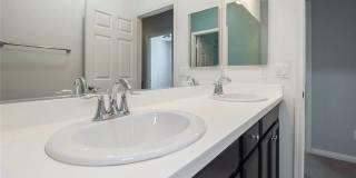 6746 N Glasner Gallery 15
