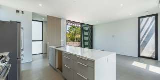 Zen House | Award-Winning Architectural Lease in Manhattan Beach Gallery 37