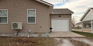 COMING SOON: FULLY FURNISHED!!! 3 bedroom/ 1.5 bathrooms- Short-Term Rental – 2121 Kentucky Ave, Joplin, MO, With a Car Garage!!! Gallery 15