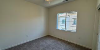 Never-Lived-In, Beautifully Upgraded Three-Story Condo Gallery 17