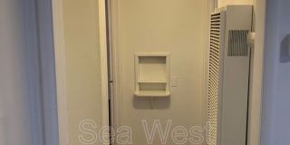 123 W Jason St Gallery 9