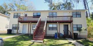 NICE  Walkable 2/1 w/ Washer/Dryer, Brand New AC,  Remodeled Kitchen Avail NOW for $995/month! Gallery 1