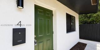 900 NW 8th Ave Gallery 3