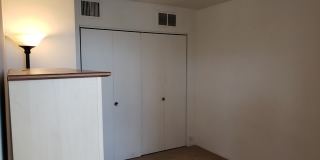 <b>12th floor One Bedroom Condo on the River<br><br> Gallery 6