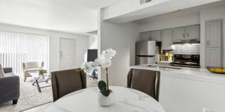 Vintage at 18th Street Gallery 37