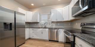 Modern Living Townhome In Palomino Ranch! Gallery 7