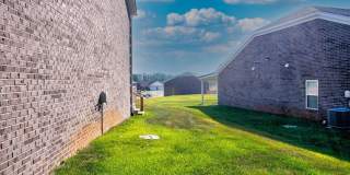 203 Dixon Circle Gallery 28
