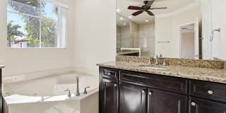 148 NW Emerson Place Gallery 24