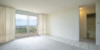 $3,000 / 2 Bed / 2 Bath / 2 Parking – Colonnade on The Green Gallery 4