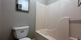 1547 Londonderry ~ Royal Hills Gallery 10