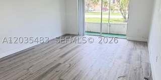 20200 NE 27th Ct Gallery 2
