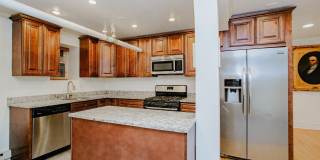 622 W Briar Place Gallery 9